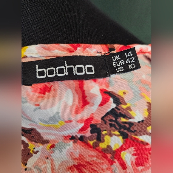 Boohoo Floral Top - Picture 6 of 7